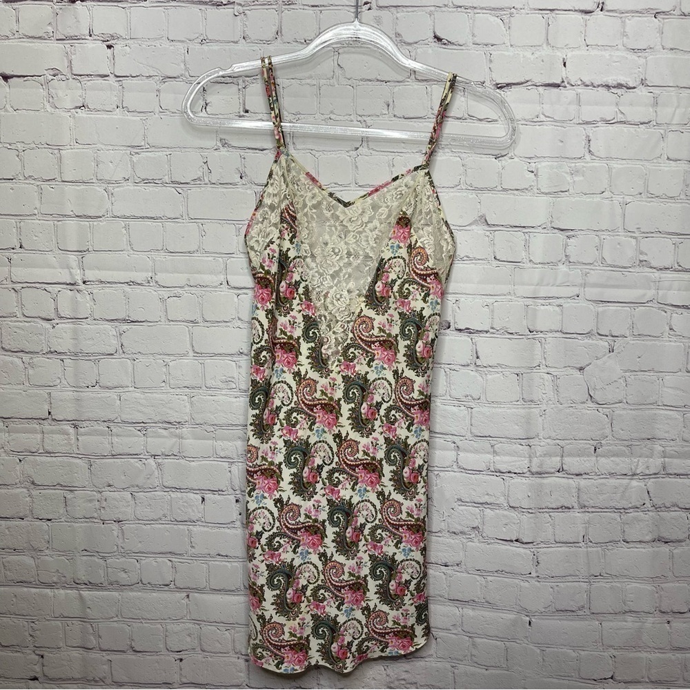 Vintage Victoria’s Secret Gold Label Paisley Chemise size XS - Picture 6 of 11